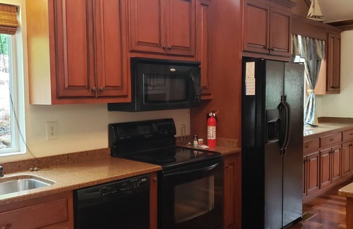 Madisonville Casa | NOT ACCEPTING BOOKINGS Private lake - PETS WELCOME