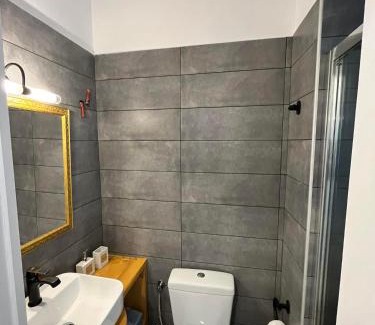 Loutraki Apartamento | Notos Sea Front Apartment