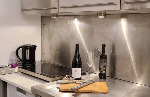 Notre Dame Apartamento | Notre Dame, 53sqm rooftop duplex, A/C, 6 direct metro lines to Olympic Games
