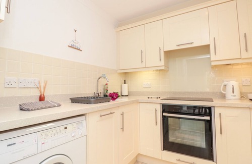 Dittisham Cabaña | November Cottage