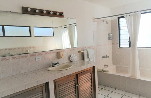 Zona 13 Cama Y Desayuno | Novohostal B&B