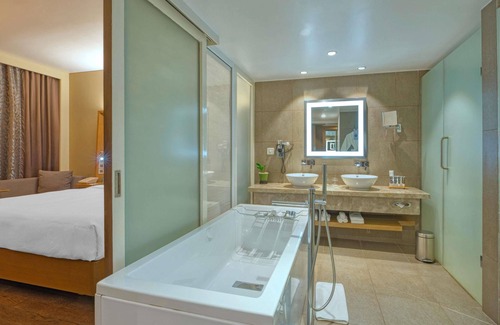 Bellandur Hotel | Novotel Bengaluru Outer Ring Road