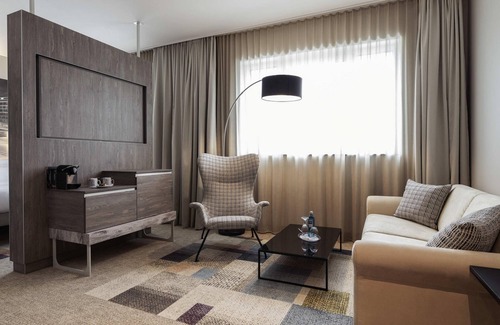 Lichtenbroich Hotel | Novotel Duesseldorf Airport