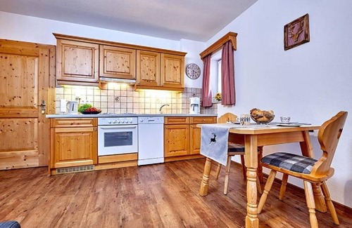 Wallgau Apartamento | "Nr. 1" apartment, 1 bedroom, shower, WC - Anneliese, guest house