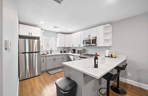 MacGregor Apartamento | Nr Zoo, Med Center Comfy Apt | Fire Pit Games BBQ