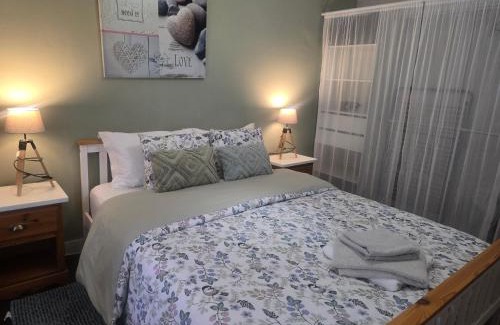 Le Dorat Apartamento | Number 22 - Le Dorat - Apartment 3 with garden & free parking
