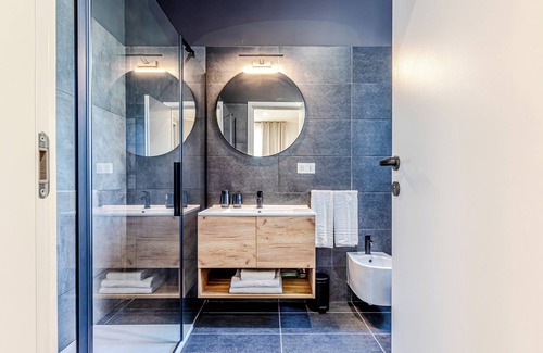 Latina Casa | Numberz Rooms And Apartments