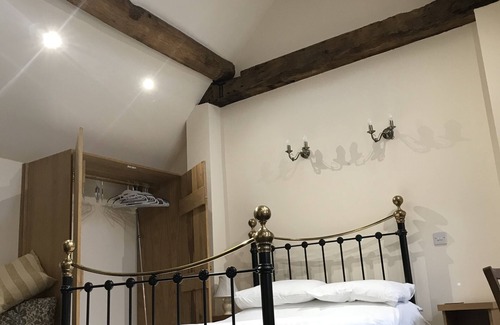 Measham Casa | Nuneaton - Cottage - Sleeps 2 - Parking - Garden