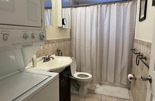 Union City Apartamento | NY - NJ Tennis Suites - Sleeps 40 - 15 Mins to NYC