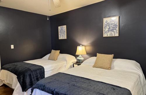 Union City Apartamento | NY - NJ Tennis Suites - Sleeps 40 - 15 Mins to NYC