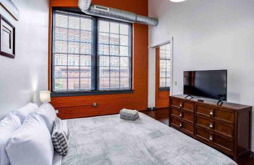 Rochester Apartamento | NY Style Centric Loft with King Bed by Park av
