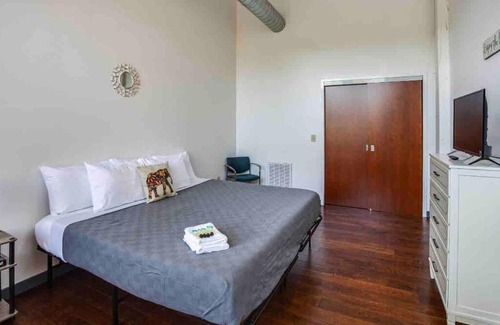 Rochester Apartamento | NY Style Centric Loft with King Bed by Park av.