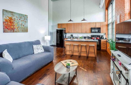Rochester Apartamento | NY Style Centric Loft with King Bed by Park av.