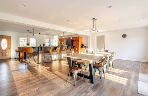 Cornwall Casa | NYC Getaway - Woodbury Commons, Storm King, Skiing