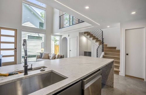 Greater East End Apartamento | O'Four Lofts North, Luxury Cabin Retreat