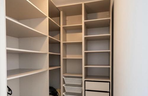 Bat Yam Apartamento | O&O - 2 BR Stylish & Modern Apartment