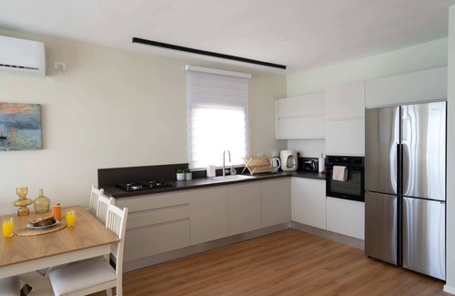 Bat Yam Apartamento | O&O Group - Amazing Seaview 3 BR Apartment