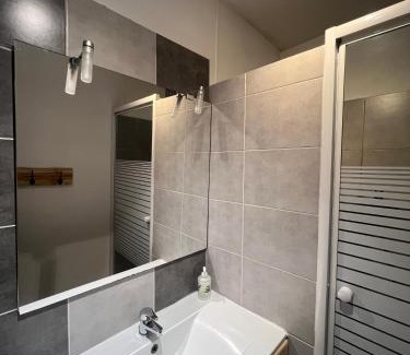 Barriere Saint Marc Apartamento | O'Vincent du faubourg I Parking I Wifi I TV