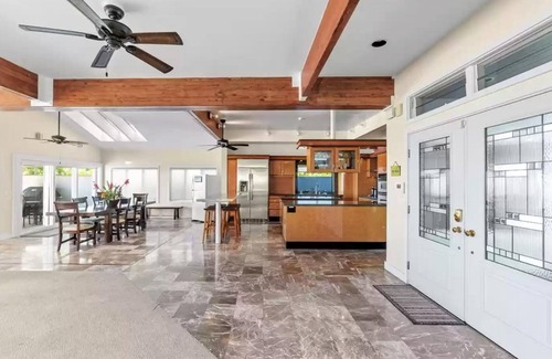 Makaha Casa | OAHU HAWAII OCEANFRONT HOME with POOL and BEAUTIFUL SUNSETS, WEST SIDE of ISLAND