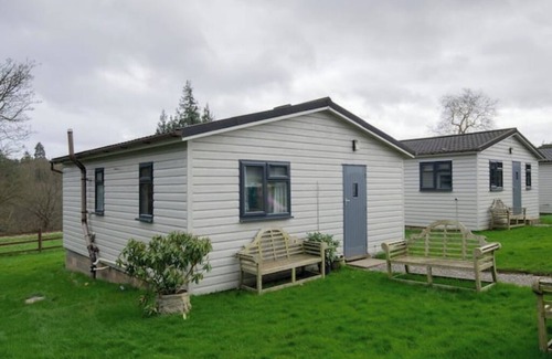 Cranbrook Cabina | Oak Cabin Overlooking Bedgebury Forest
