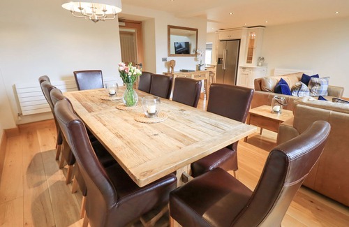 Penny Bridge Cabaña | Oak Cottage, BACKBARROW