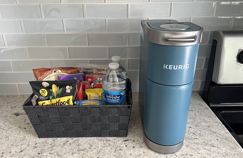 Hobbs Casa | Oak Tree Oasis Guesthouse w/ Private Heated Pool