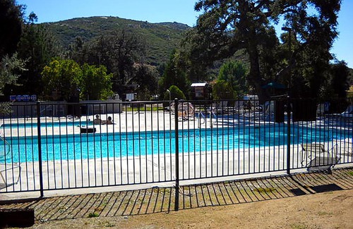 Descanso Complejo | Oakzanita Springs Camping Resort Cabin 2