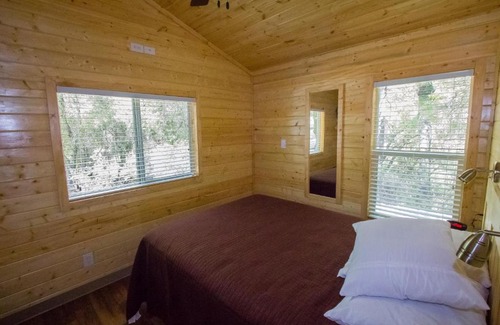 Descanso Complejo | Oakzanita Springs Camping Resort Cottage 3