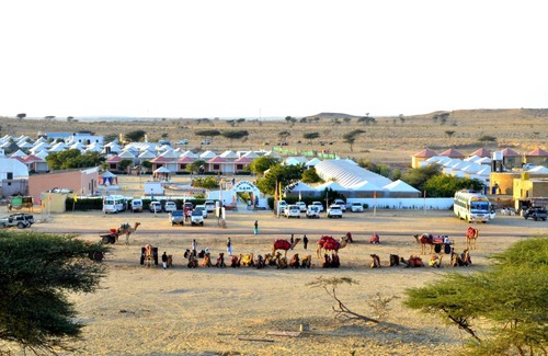 Amar Sagar Pol Complejo | Oasis camp sam