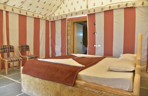 Amar Sagar Pol Complejo | Oasis camp sam