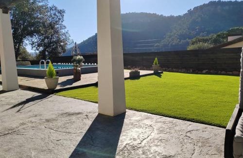 Seva Villa | Oasis en el Montseny con piscina, jardín y natura