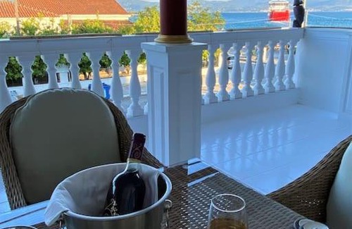 Eretria Casa | Oasis Grand House-large balcony with sea view