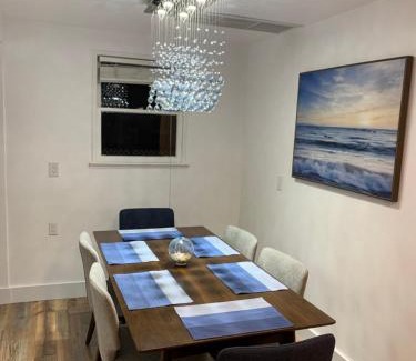 Briny Breezes Apartamento | Oasis in Ocean Ridge, Walk to the Beach