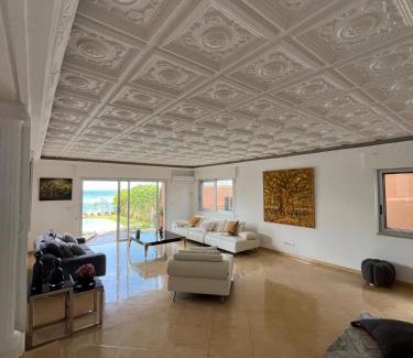 Yof Villa | Oasis luxueuse en bord de Mer Virage Dakar