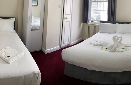 Warwick Hotel | OYO Oban Victoria Hotel