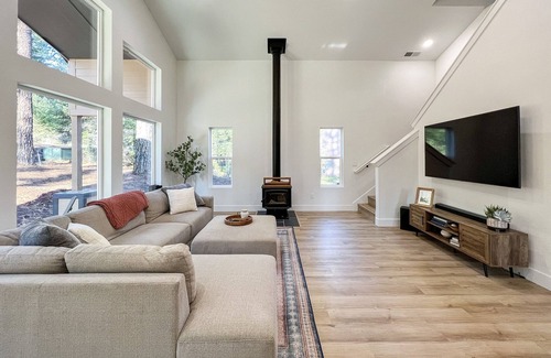 New Meadows Cabina | OC's Hideaway: Ski and Tee Cabin