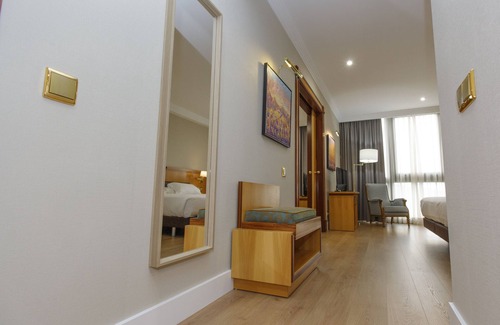 San Lázaro Hotel | Oca Puerta del Camino Hotel