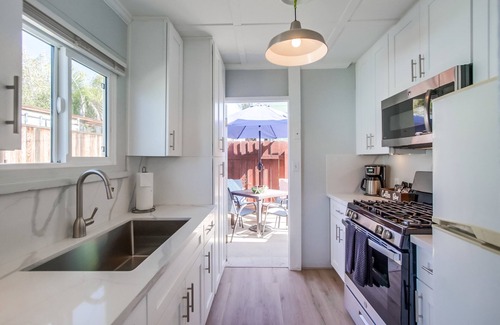 Ocean Beach Cabaña | Ocean Beach Cottage - your perfect beach escape.