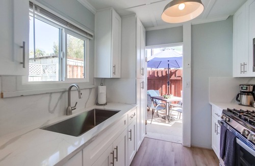 Ocean Beach Cabaña | Ocean Beach Cottage - your perfect beach escape.