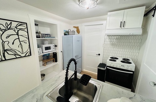 St. Pete Beach Cabaña | "Ocean" Cottage on Sunset Beach