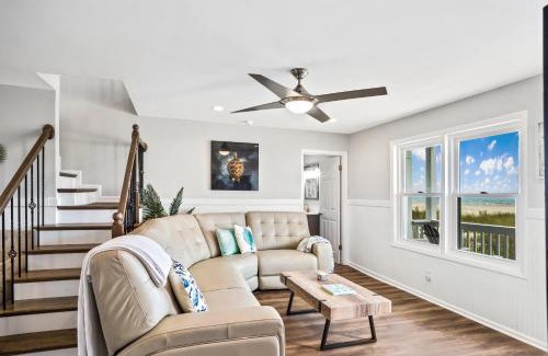 Holden Beach Casa | Ocean Daze - Sleeps 22, Direct Oceanfront, Renovated May 2022