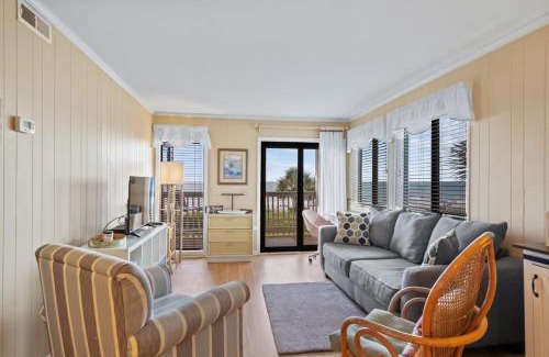 Myrtle Beach Casa | Ocean Forest Villas Oceanfront Unit E210