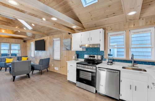 Manasquan Casa | Ocean Front Beach Cottage with Relaxing views and sound of the Ocean