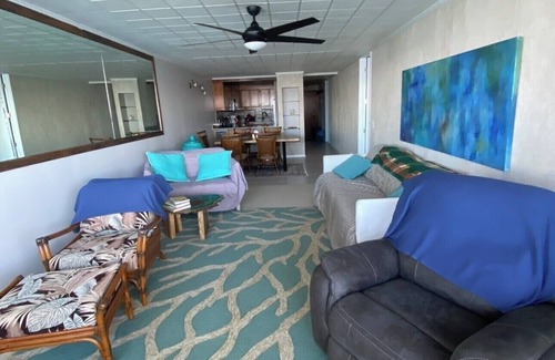 Mokuleia Condominio | Ocean Front, Beach Front, 2b/2b, near Haleiwa, North Shore property.