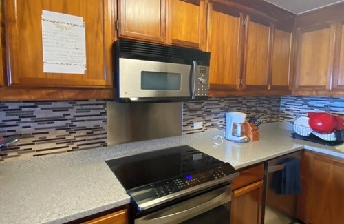 Mokuleia Condominio | Ocean Front, Beach Front, 2b/2b, near Haleiwa, North Shore property.