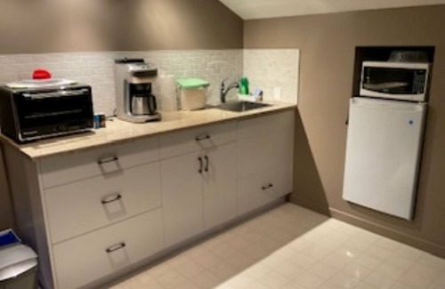 Mill Bay Casa | Mill Bay Moments, habitación King superior con vista al mar (cocina y salón)