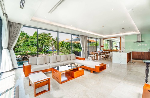 Ngu Hanh Son Villa | Ocean Luxury Villas By Emblemsea