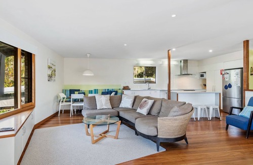 Point Lookout Casa | Ocean Mist Beach House | 5 bedroom, 2 bathroom, sleeps 10, 400m to beach