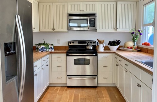 Beach Haven Cabaña | Ocean side cottage