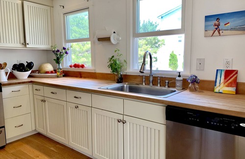 Beach Haven Cabaña | Ocean side cottage